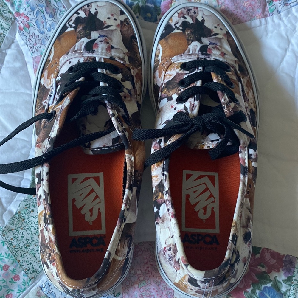 SUPER CUTE STYLISH AUTHENTIC CAT VANS BACKPACK